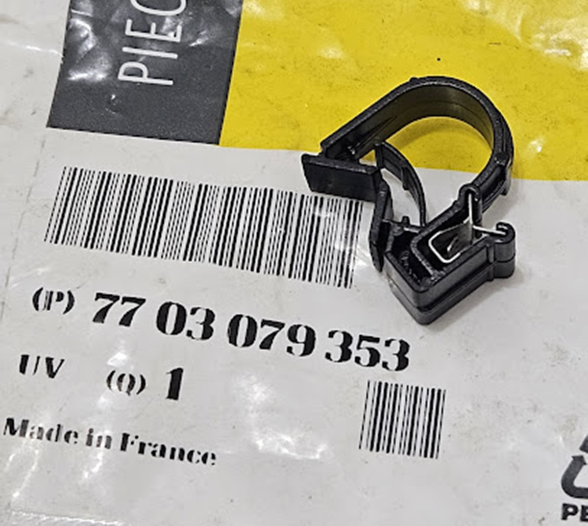 Presilha Plastica Fixação Mangueira do Hidrovacuo Renault Twingo - 7703079353