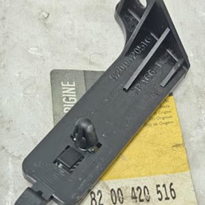 Suporte Plastico Tampa Coletor Motor Renault Laguna II - 8200420516