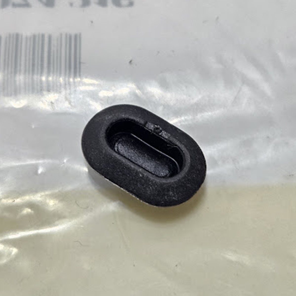 Tampão Borracha Interno Plug 6x12 Carroceria  Renault Duster - 7703074316 - Imagem 2