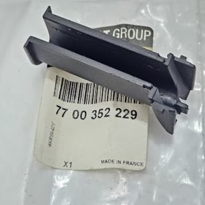 Presilha Plastica Friso Lateral Renault Master II - 7700352229