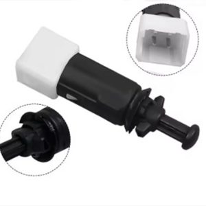 Interruptor de Luz de Freio Renault Master II - 7700414988